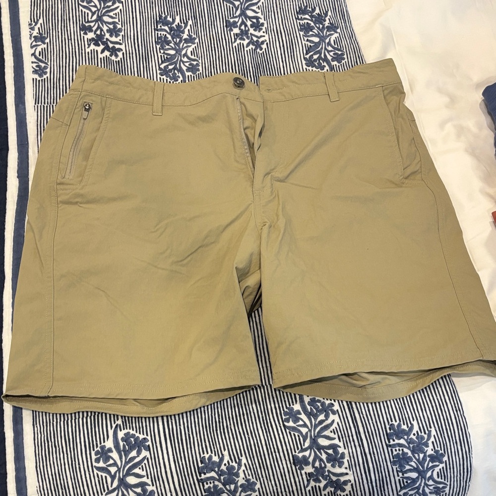 Men's Casual Tan Flat Front Shorts - perfect for safari